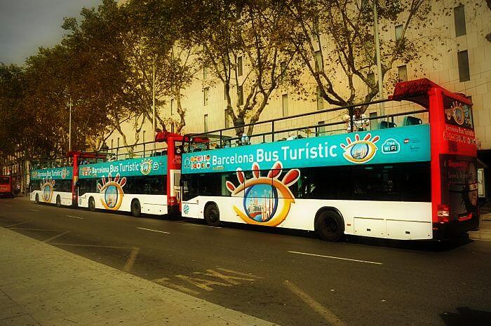 Zwiedzanie Barcelony Autobusy na Plaza Catalonia
