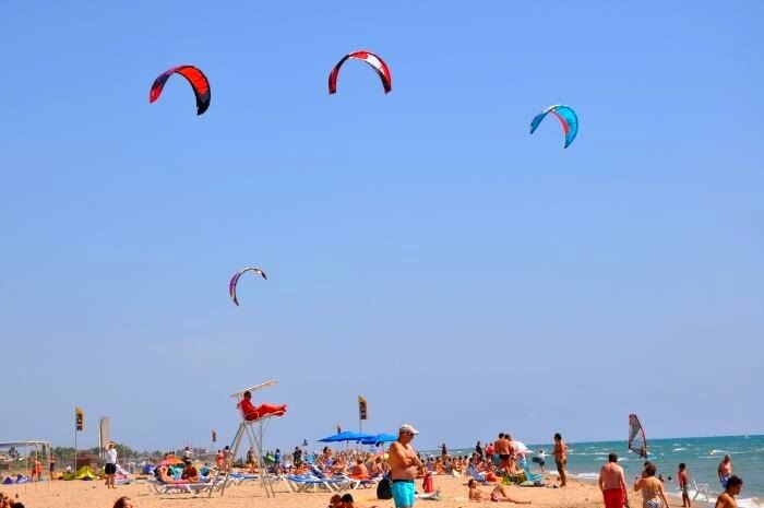 Kitesurfing - Co wybierasz, Kity czy plażowanie?